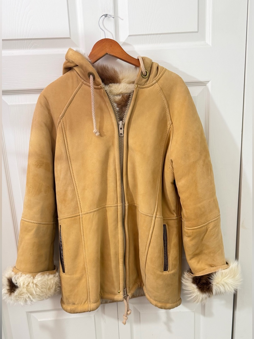 French Creek Sheep Wool Company Shearling Leather Hooded Coat Jacket M Long Hair
